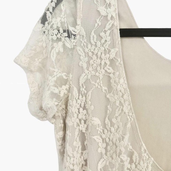 Show me your mumu Farmhouse cottagecore Cream Lace low back short sleeve blouse - Picture 4 of 6